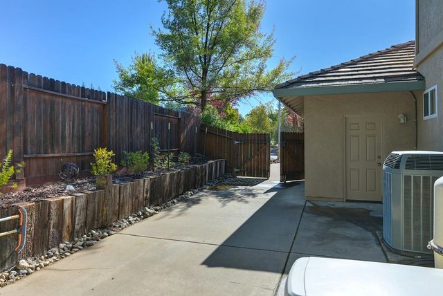 10917 Sunrise Ridge Cir, Auburn, CA 95603