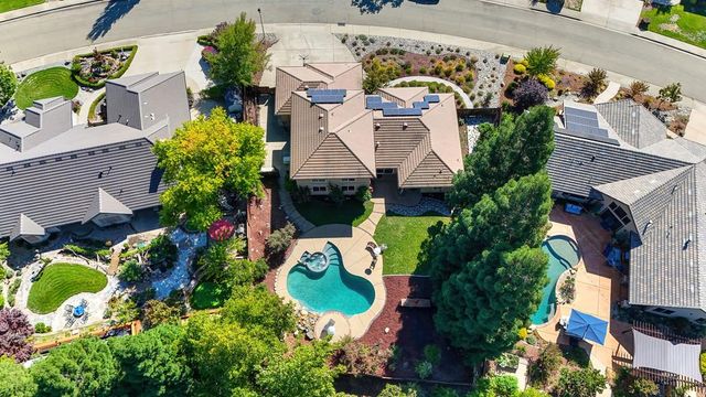 10917 Sunrise Ridge Cir, Auburn, CA 95603