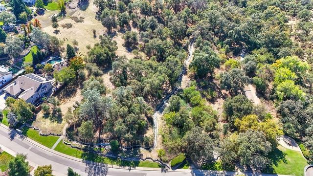 10917 Sunrise Ridge Cir, Auburn, CA 95603