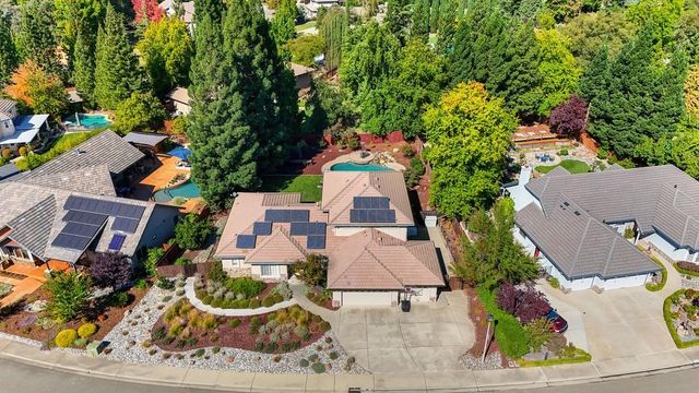 10917 Sunrise Ridge Cir, Auburn, CA 95603