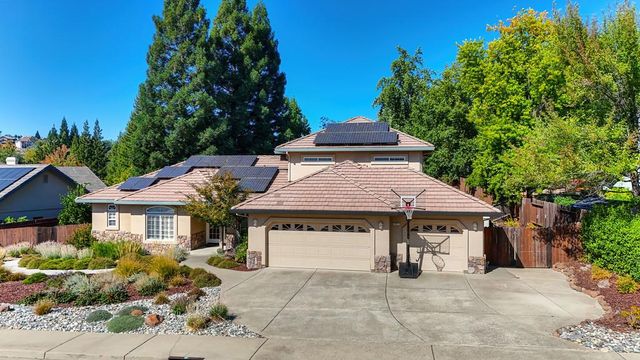10917 Sunrise Ridge Cir, Auburn, CA 95603