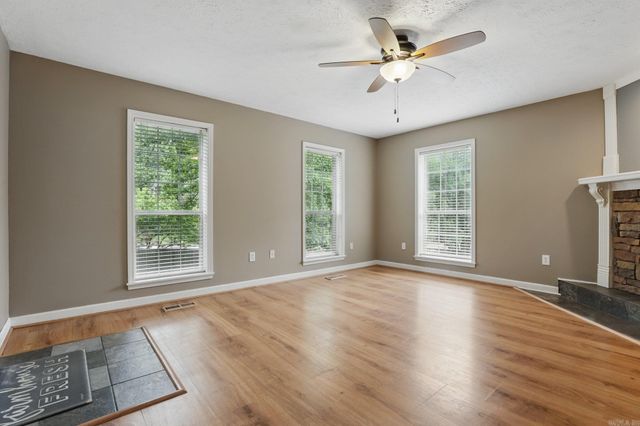 5017 Calico Creek Cove, North Little Rock, AR 72116