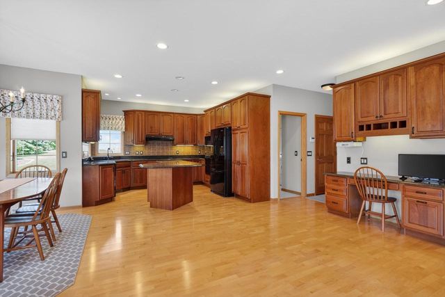 9101 Settlers Road, Madison, WI 53717