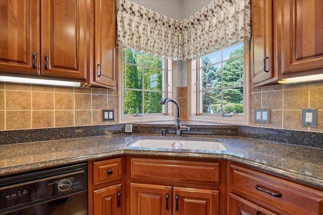 9101 Settlers Road, Madison, WI 53717