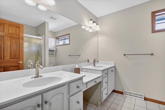 9101 Settlers Road, Madison, WI 53717