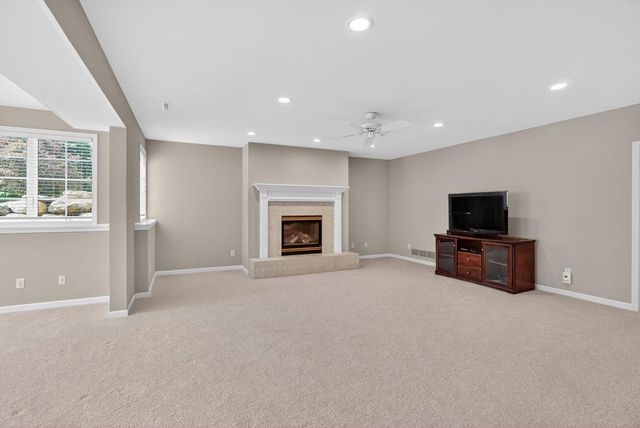 9101 Settlers Road, Madison, WI 53717