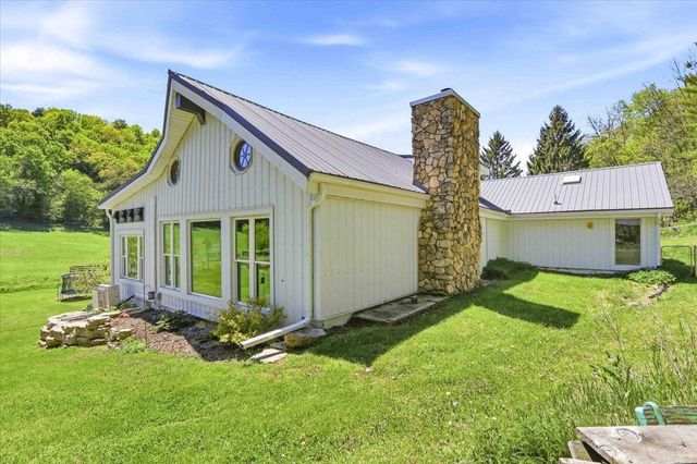 E15845 Short Drive, Hillsboro, WI 54634