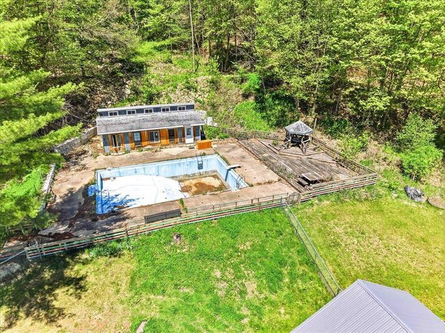 E15845 Short Drive, Hillsboro, WI 54634