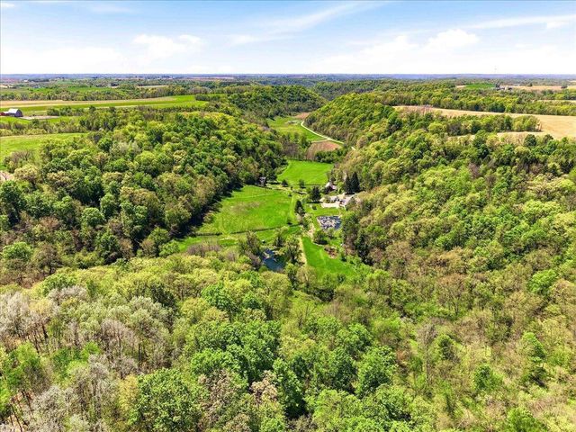 E15845 Short Drive, Hillsboro, WI 54634