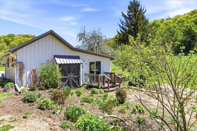 E15845 Short Drive, Hillsboro, WI 54634