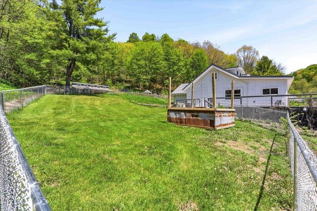 E15845 Short Drive, Hillsboro, WI 54634