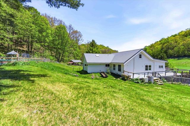 E15845 Short Drive, Hillsboro, WI 54634