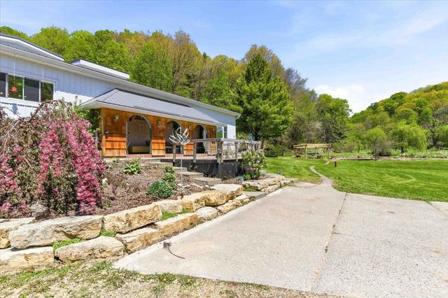 E15845 Short Drive, Hillsboro, WI 54634