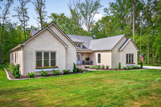 753 Vintage Dr, Baxter, TN 38544