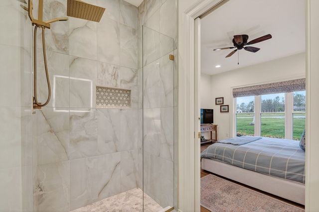 753 Vintage Dr, Baxter, TN 38544