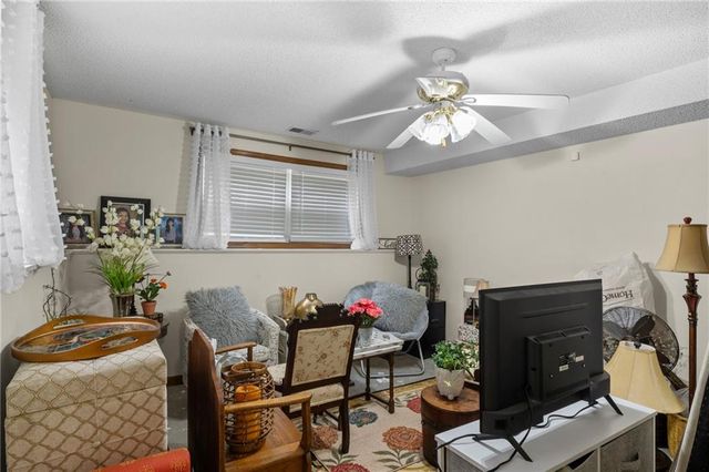 1028 Madison Street, Leavenworth, KS 66048