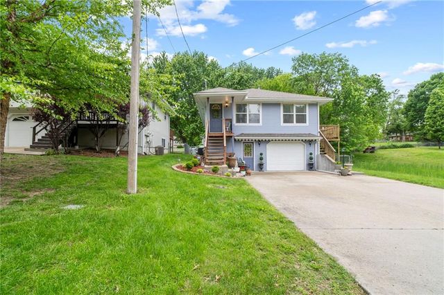 1028 Madison Street, Leavenworth, KS 66048