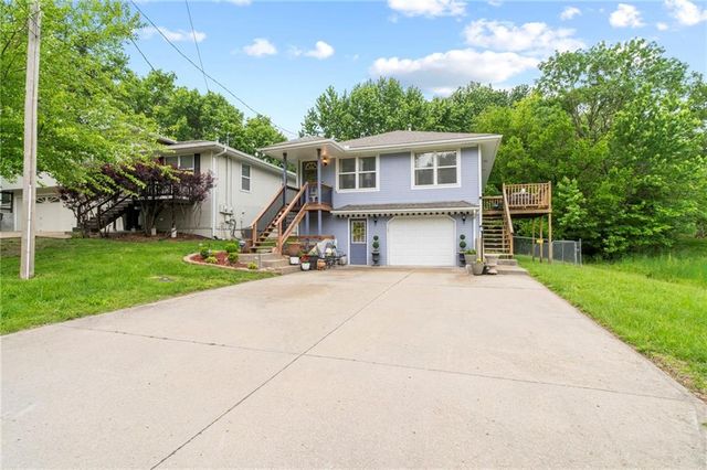 1028 Madison Street, Leavenworth, KS 66048