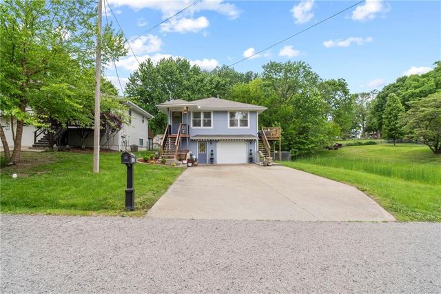 1028 Madison Street, Leavenworth, KS 66048