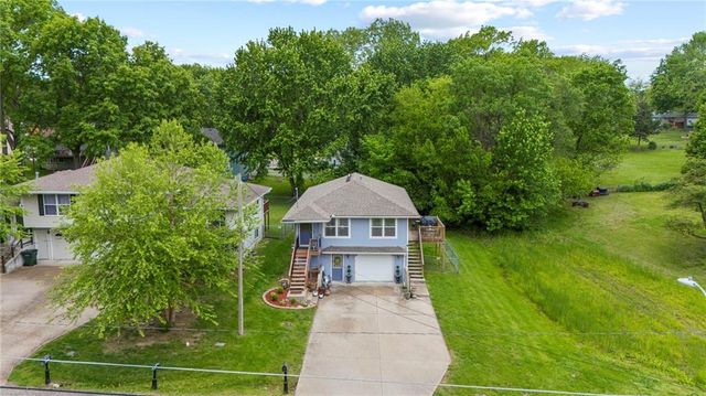 1028 Madison Street, Leavenworth, KS 66048
