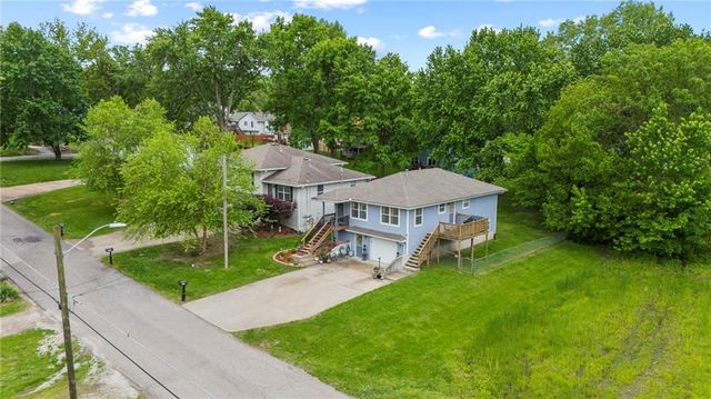 1028 Madison Street, Leavenworth, KS 66048
