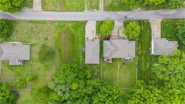 1028 Madison Street, Leavenworth, KS 66048