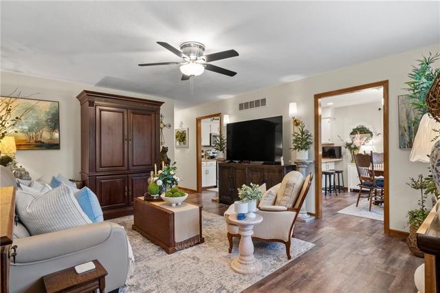 1028 Madison Street, Leavenworth, KS 66048
