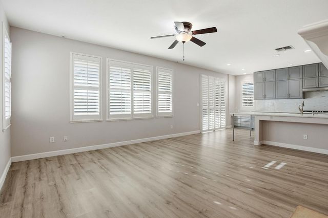 2504 Lark Sparrow Way, Elk Grove, CA 95757