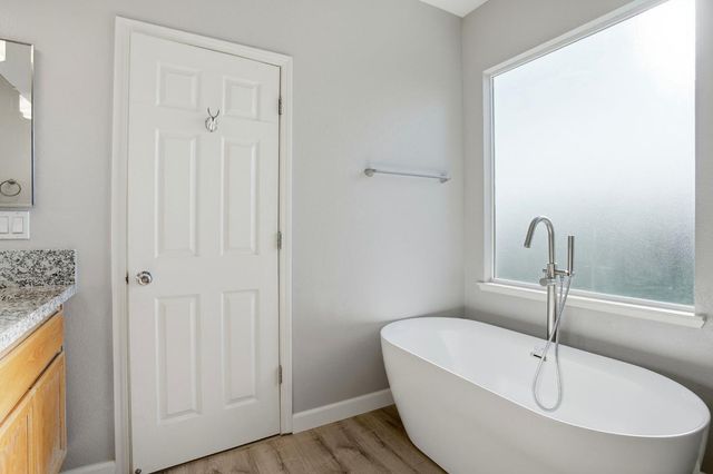 2504 Lark Sparrow Way, Elk Grove, CA 95757