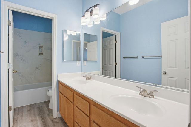 2504 Lark Sparrow Way, Elk Grove, CA 95757