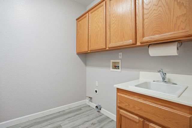 2504 Lark Sparrow Way, Elk Grove, CA 95757