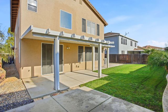 2504 Lark Sparrow Way, Elk Grove, CA 95757