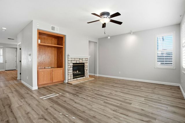 2504 Lark Sparrow Way, Elk Grove, CA 95757