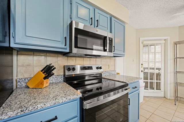 7738 CHAMBERS RD APT 702, San Antonio, TX 78229