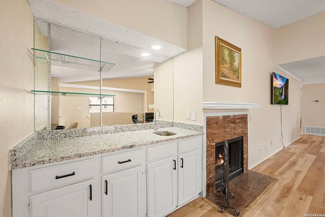 7738 CHAMBERS RD APT 702, San Antonio, TX 78229