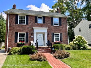 518 E Oakwood Drive, East Lansing, MI 48823