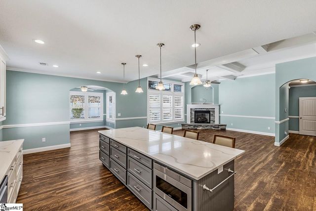 465 S Ackworth Lane, Spartanburg, SC 29301