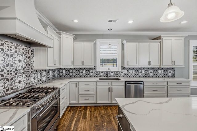 465 S Ackworth Lane, Spartanburg, SC 29301