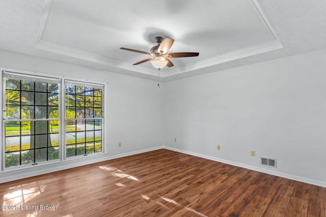 403 Sam Dr, Louisville, KY 40214