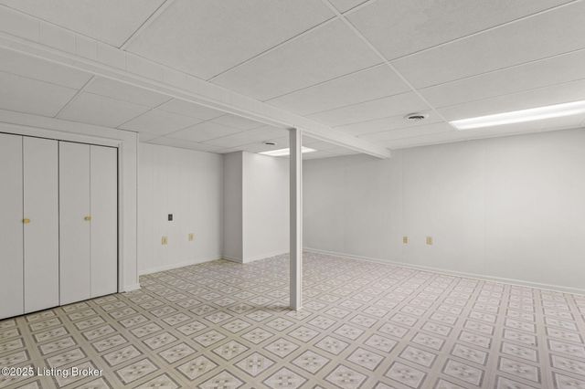 403 Sam Dr, Louisville, KY 40214