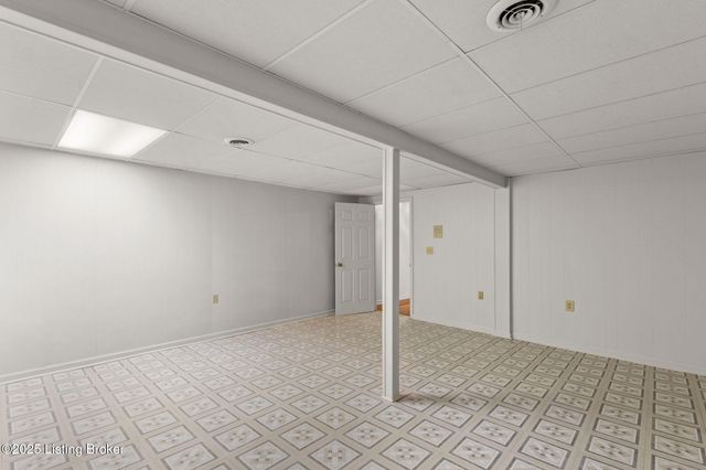 403 Sam Dr, Louisville, KY 40214