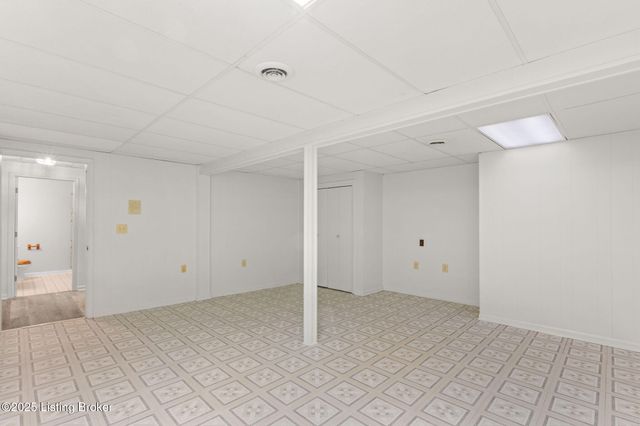 403 Sam Dr, Louisville, KY 40214