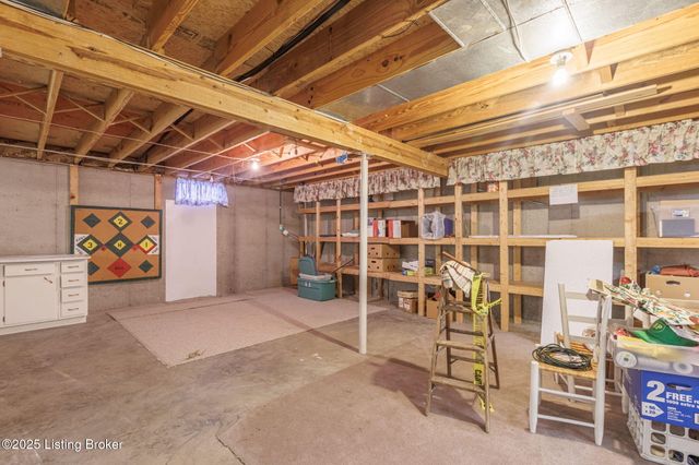 403 Sam Dr, Louisville, KY 40214