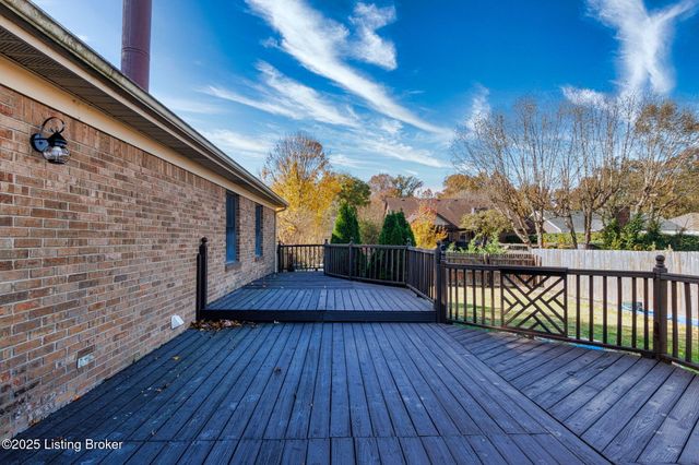 403 Sam Dr, Louisville, KY 40214