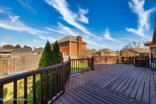 403 Sam Dr, Louisville, KY 40214