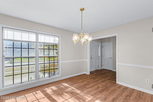 403 Sam Dr, Louisville, KY 40214