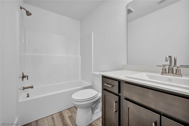 3621 Great Windsor Lane, Green, OH 44685