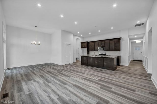 3621 Great Windsor Lane, Green, OH 44685