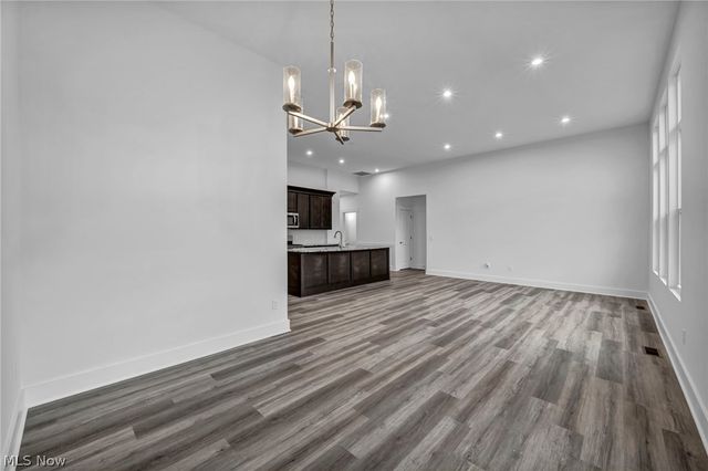 3621 Great Windsor Lane, Green, OH 44685