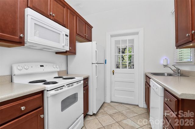 823-825 Henley Place, Charlotte, NC 28207